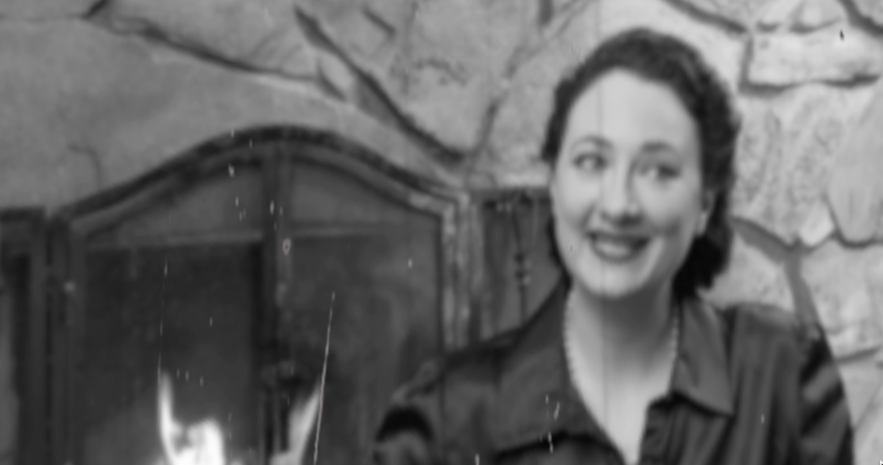 1939 B-movie actress doing an interview for upcoming Pirromout film